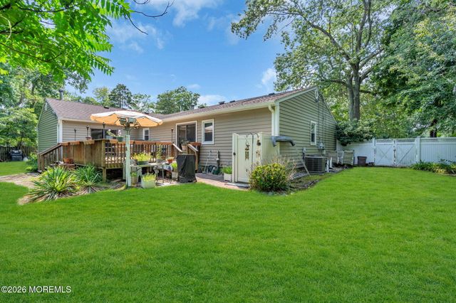 512 Gladstone Street, Toms River, NJ 08757