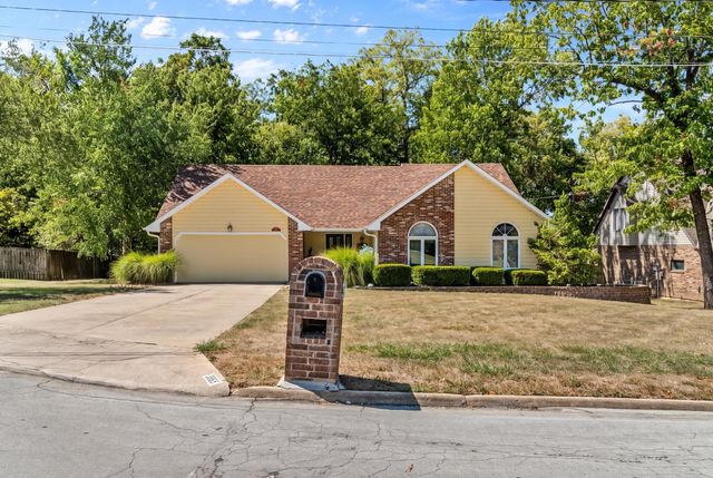 3865 N Williams Court, Springfield, MO 65803