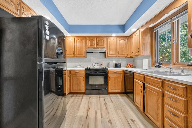 3865 N Williams Court, Springfield, MO 65803