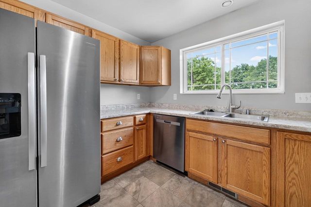 523 Progress Drive, Cottage Grove, WI 53527