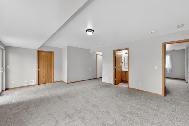 523 Progress Drive, Cottage Grove, WI 53527