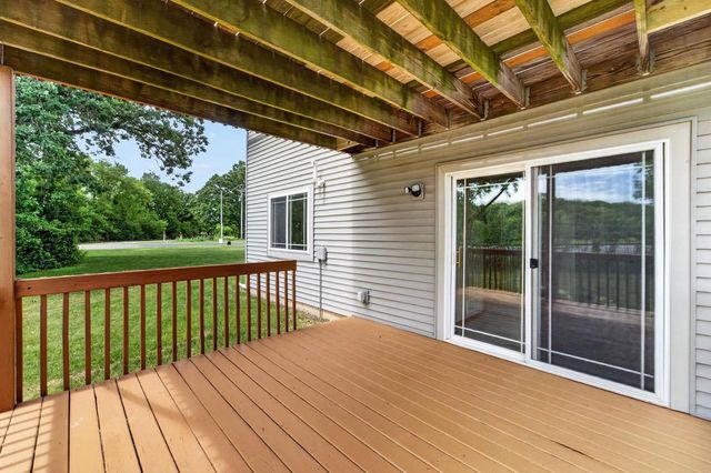523 Progress Drive, Cottage Grove, WI 53527