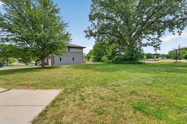 523 Progress Drive, Cottage Grove, WI 53527