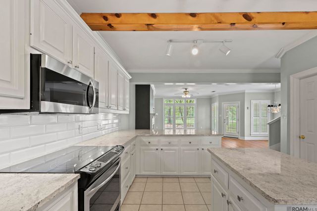 6110 Beechgrove Ln, St Francisville, LA 70775