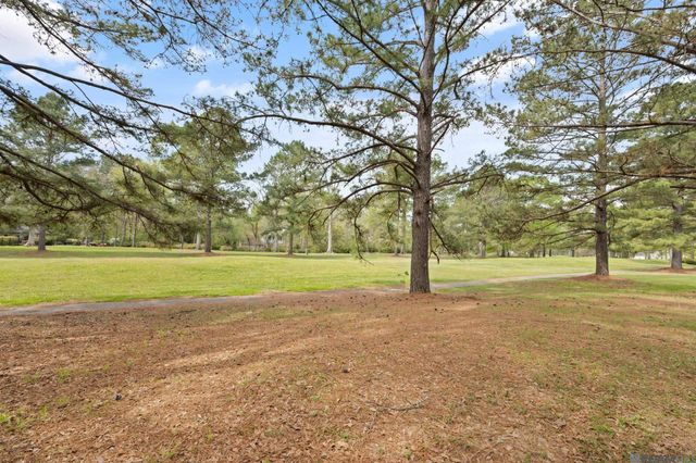 6110 Beechgrove Ln, St Francisville, LA 70775