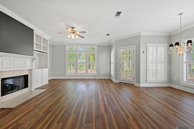 6110 Beechgrove Ln, St Francisville, LA 70775