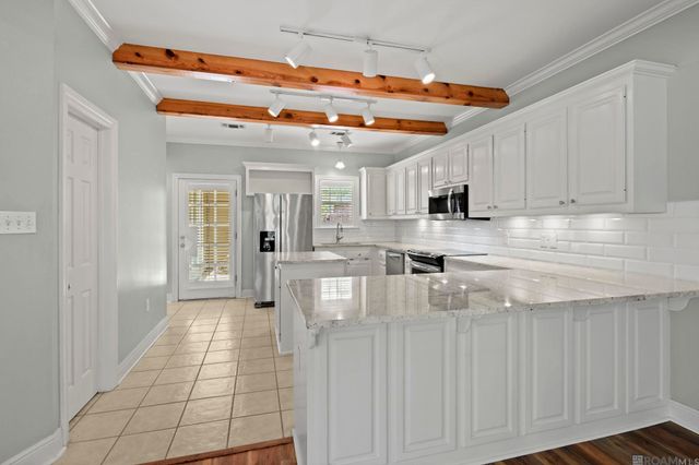 6110 Beechgrove Ln, St Francisville, LA 70775