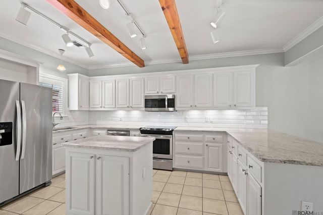 6110 Beechgrove Ln, St Francisville, LA 70775