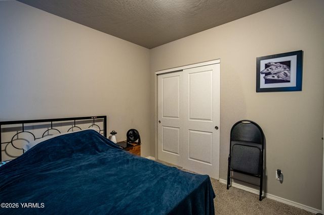 8 S 12th St Lp, Selah, WA 98942