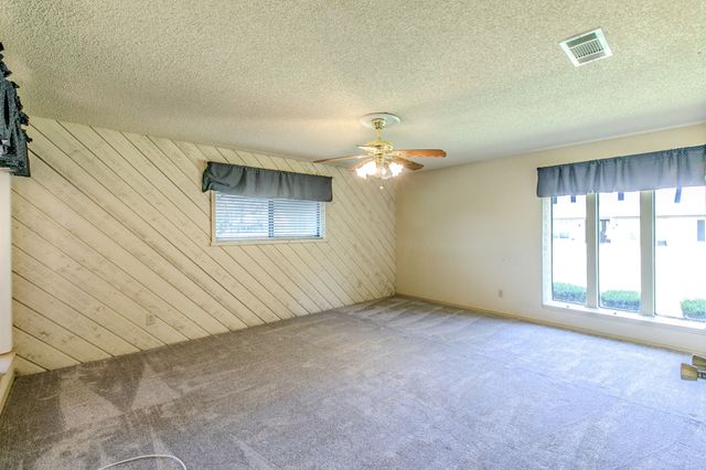 4400 Kingswick Drive, Arlington, TX 76016