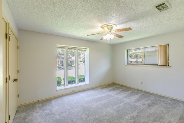 4400 Kingswick Drive, Arlington, TX 76016