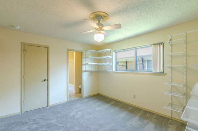 4400 Kingswick Drive, Arlington, TX 76016