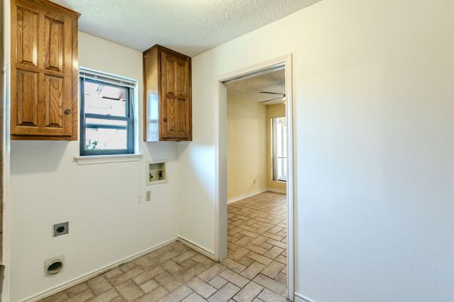 4400 Kingswick Drive, Arlington, TX 76016