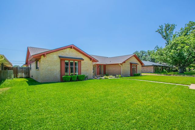 4400 Kingswick Drive, Arlington, TX 76016