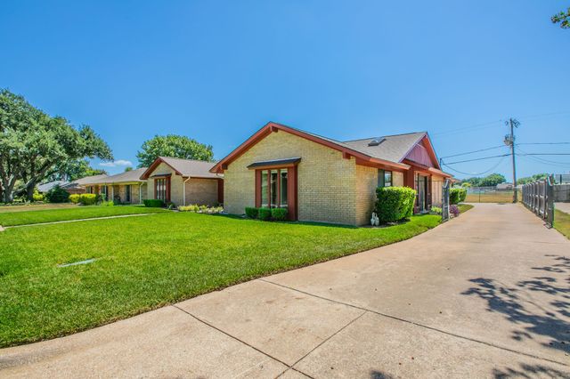 4400 Kingswick Drive, Arlington, TX 76016