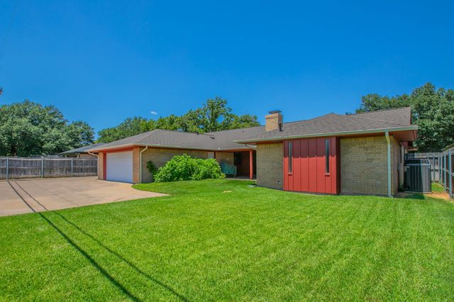 4400 Kingswick Drive, Arlington, TX 76016