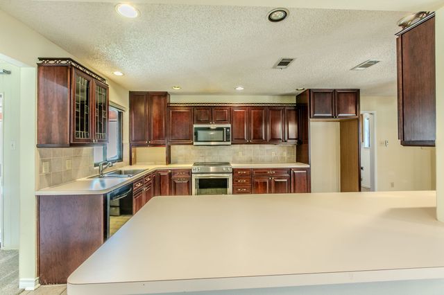 4400 Kingswick Drive, Arlington, TX 76016