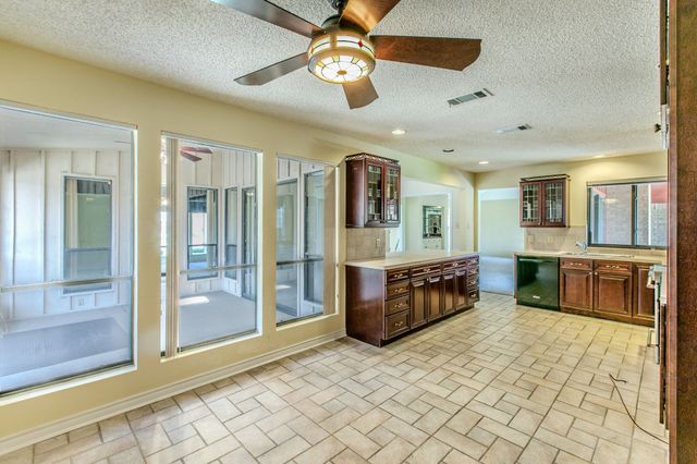 4400 Kingswick Drive, Arlington, TX 76016