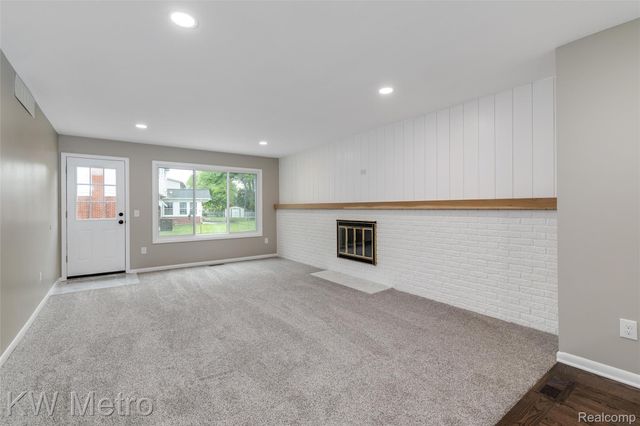 1607 Yorktown Street, Grosse Pointe Woods, MI 48236