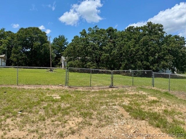 5127 Osborn, Kingston, OK 73439