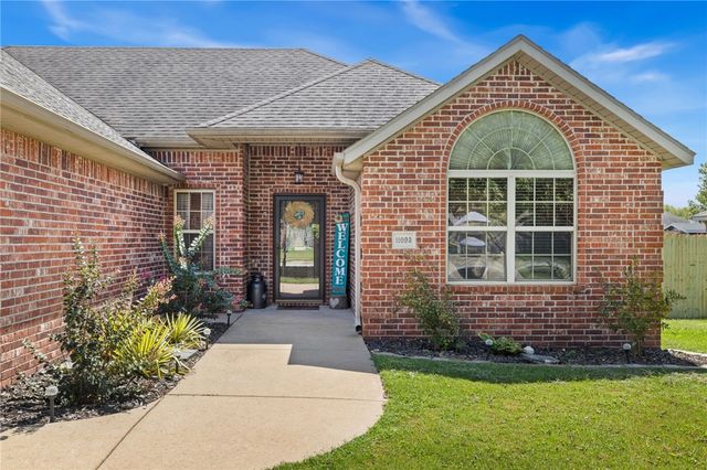 11093 Waterleaf Lane, Prairie Grove, AR 72753