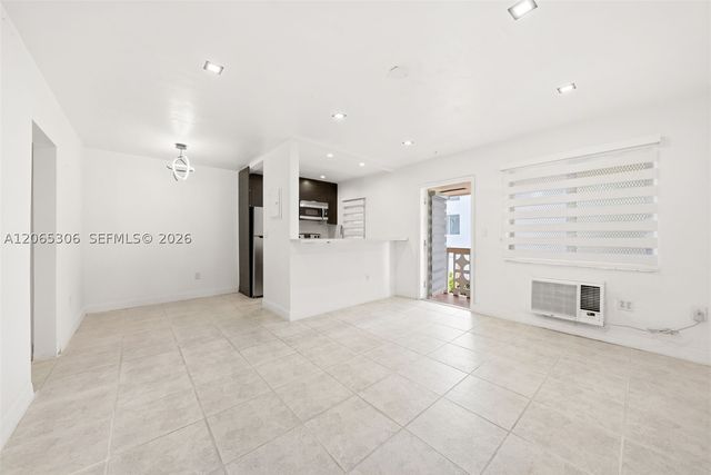 7434 Harding Ave 9, Miami Beach, FL 33141