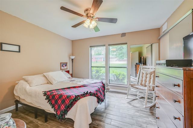 912 N Dove Road, Grapevine, TX 76051