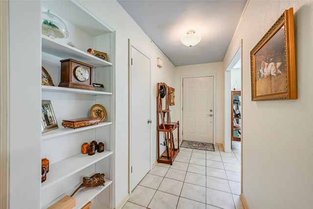 912 N Dove Road, Grapevine, TX 76051