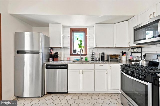 219 CRAWFORD AVE, Lansdowne, PA 19050