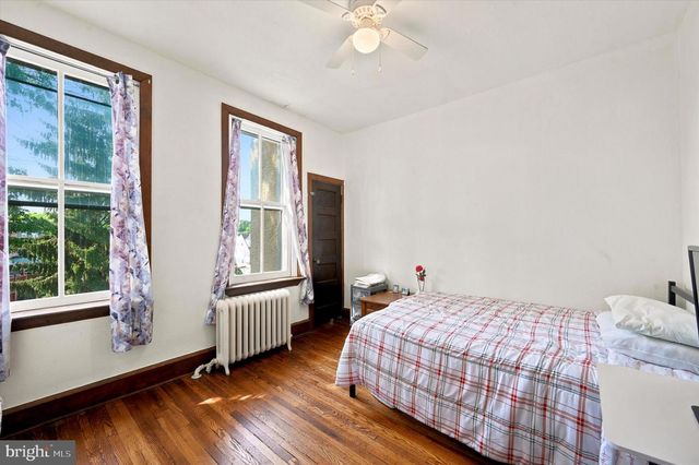 219 CRAWFORD AVE, Lansdowne, PA 19050
