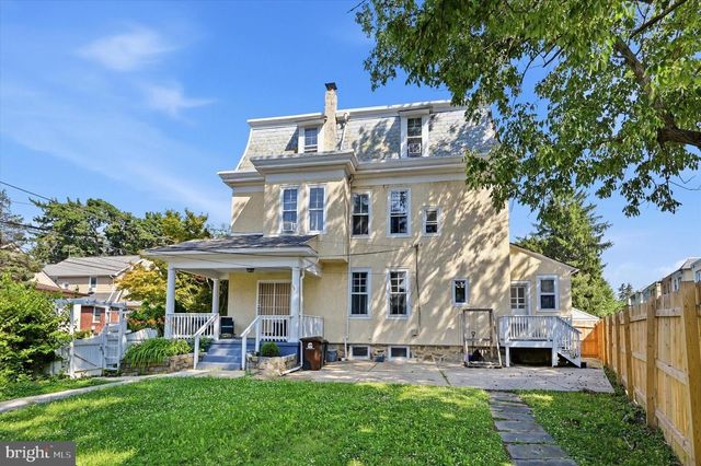 219 CRAWFORD AVE, Lansdowne, PA 19050