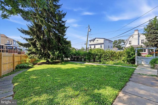 219 CRAWFORD AVE, Lansdowne, PA 19050