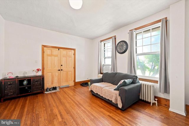 219 CRAWFORD AVE, Lansdowne, PA 19050