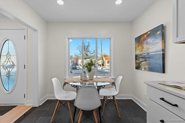 28513 Barton Street, Garden City, MI 48135