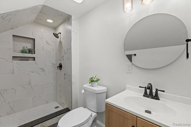 28513 Barton Street, Garden City, MI 48135