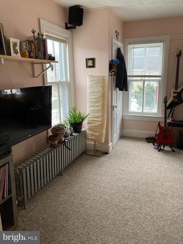 8 WATER ST, Glen Rock, PA 17327