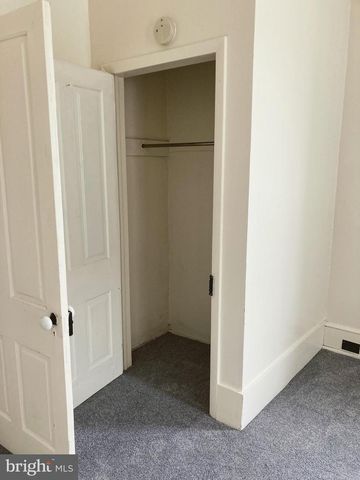 8 WATER ST, Glen Rock, PA 17327