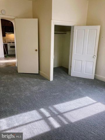 8 WATER ST, Glen Rock, PA 17327