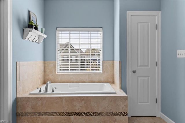 2049 Channing LN, Virginia Beach, VA 23456