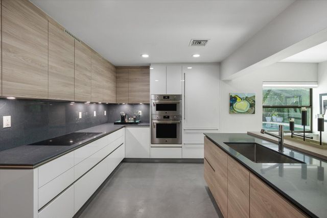 2042 Amesbury Circle, Wellington, FL 33414