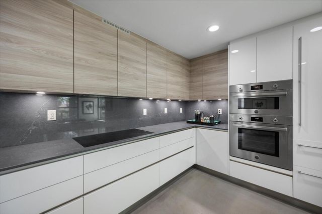 2042 Amesbury Circle, Wellington, FL 33414