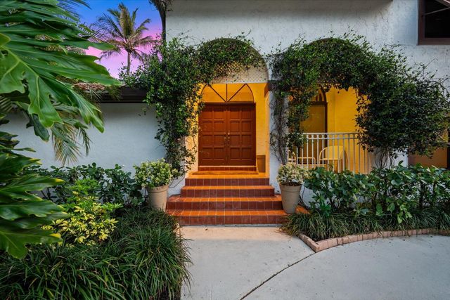 2042 Amesbury Circle, Wellington, FL 33414