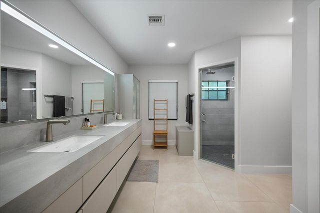 2042 Amesbury Circle, Wellington, FL 33414