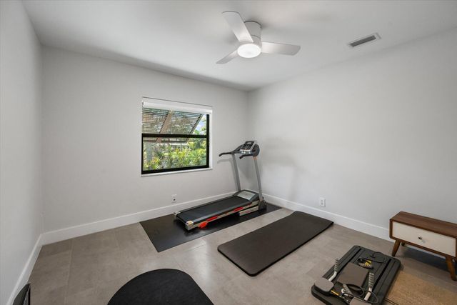 2042 Amesbury Circle, Wellington, FL 33414