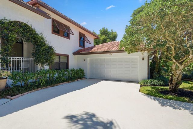 2042 Amesbury Circle, Wellington, FL 33414