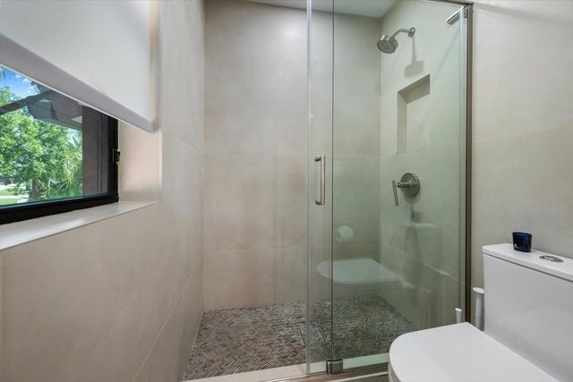 2042 Amesbury Circle, Wellington, FL 33414