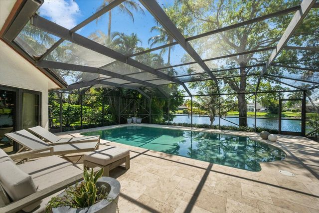 2042 Amesbury Circle, Wellington, FL 33414