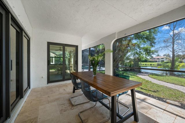 2042 Amesbury Circle, Wellington, FL 33414