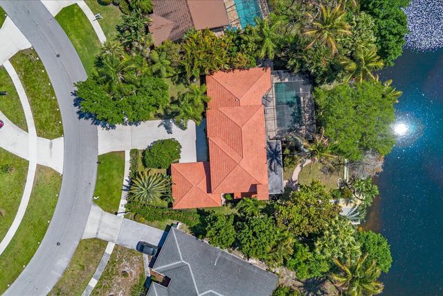 2042 Amesbury Circle, Wellington, FL 33414