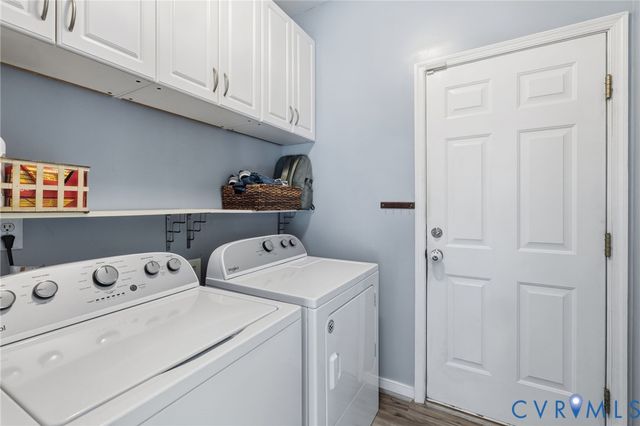 12107 Sunset Point Ct, Midlothian, VA 23112